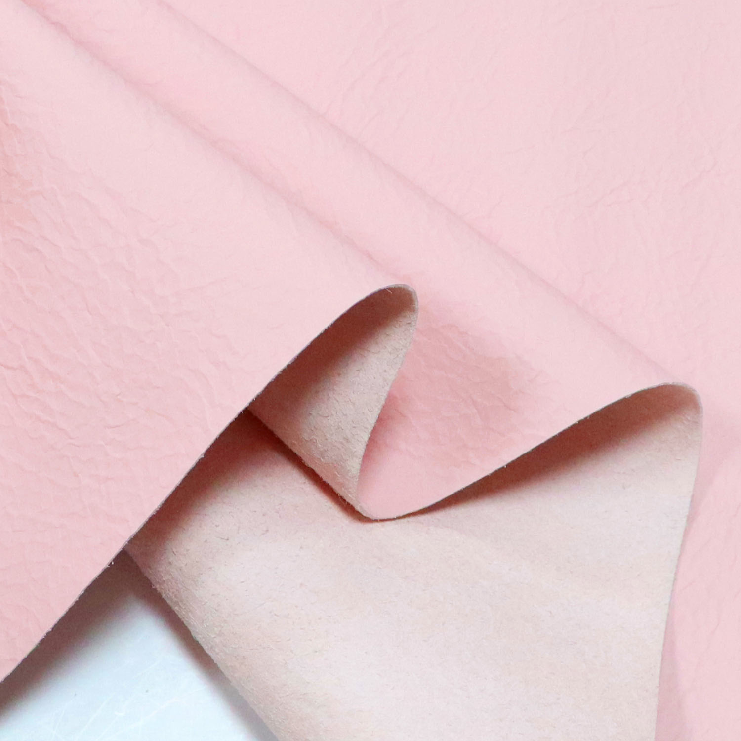 Microfiber corium pro calceis & saccis